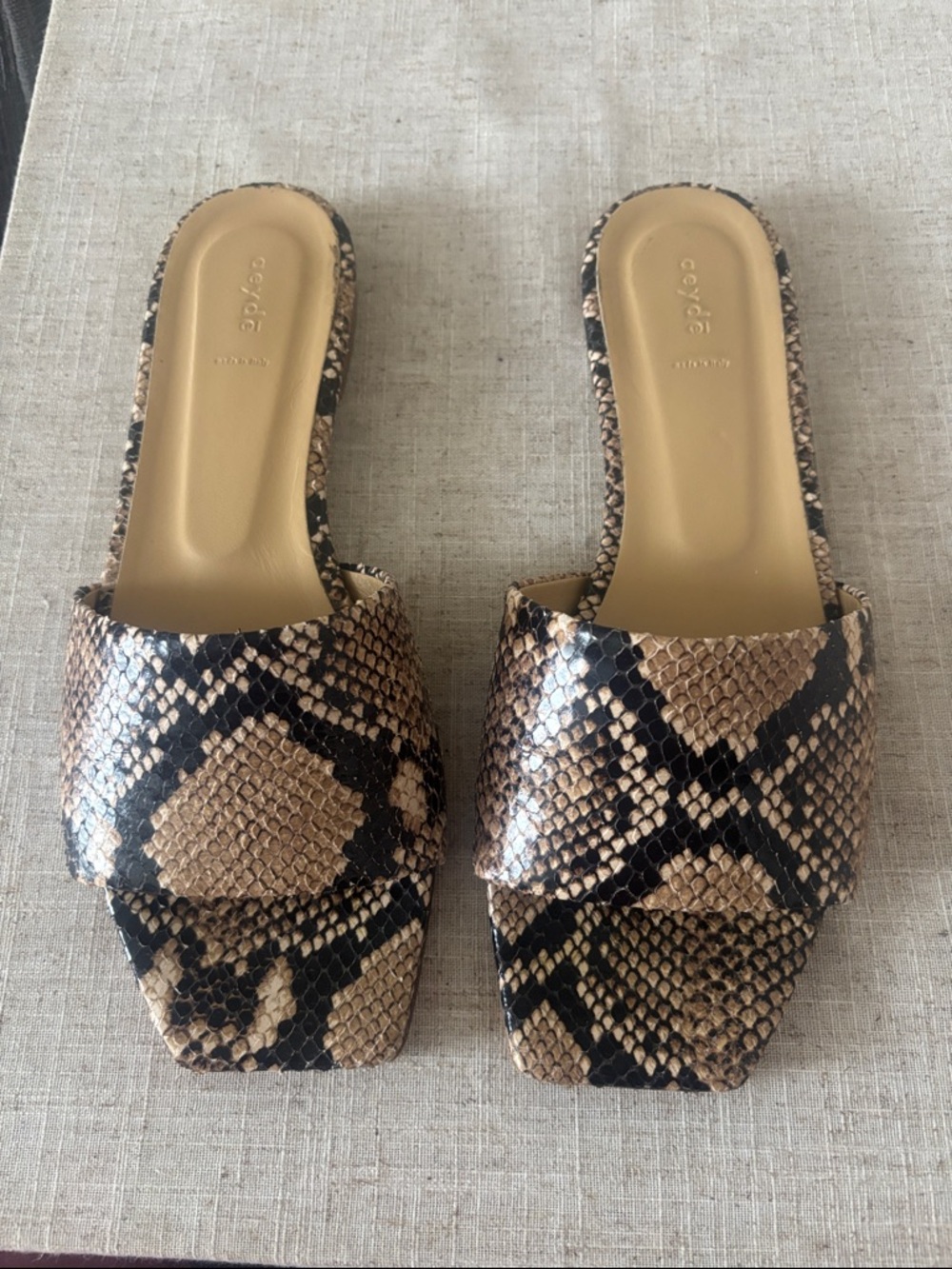 Aeyde Anna Sandal